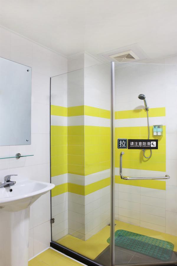 7Days Inn Qingdao Development Zone Jinshatan 部屋 写真